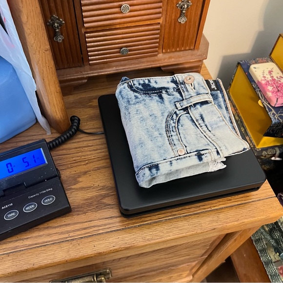 Jordache Bermuda Length Acid Wash Denim Jean Shorts Kids Size 5 New Floral - Picture 8 of 8